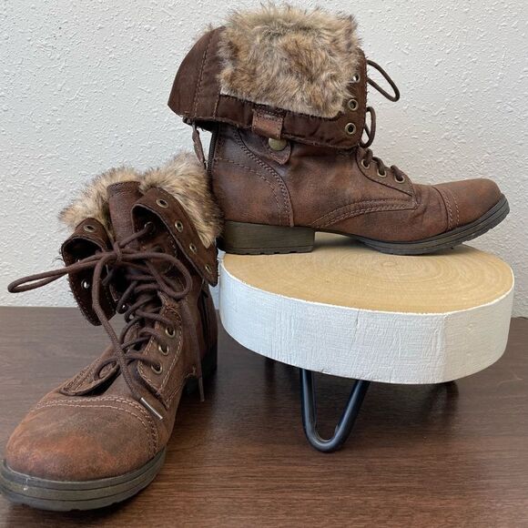 JustFab Faux Leather and Fur Lined Booties Size 8 EUC - Picture 5 of 8